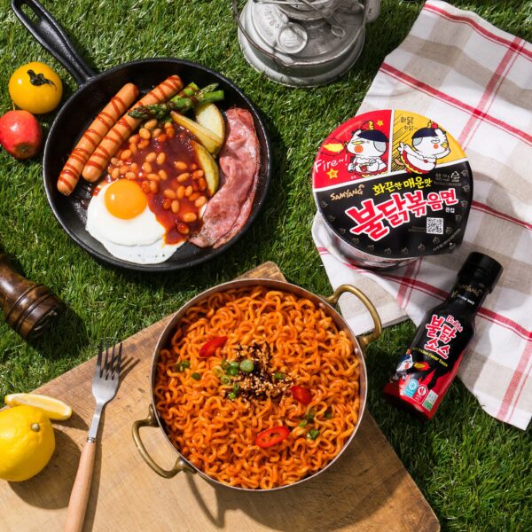 Salsa para Ramen sabor Pollo Picante Buldak Samyang 200g (24 pzs )